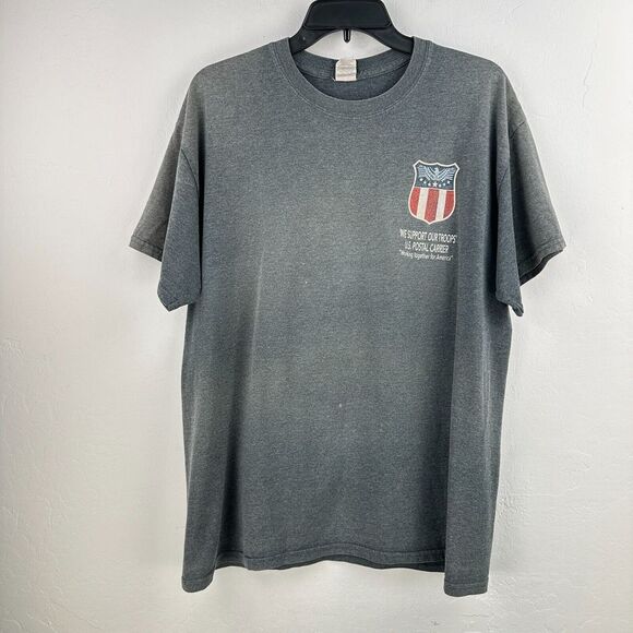 Gildan Tshirt Mens Large Gray Red US Postal Worker Short‎ Sleeve Tee - Picture 1 of 10